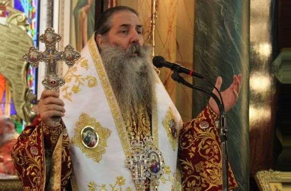 Δεν υπάρχει ένταλμα σύλληψης εναντίον του Μητροπολίτη Πειραιώς